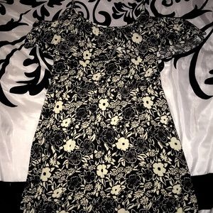 Women’s black and white flowered Hollister dress